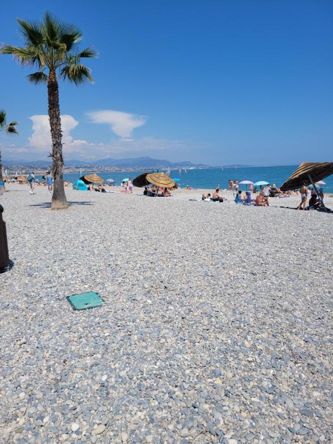 Villeneuve Loubet Plage- Entre Nice Et Cannes Екстер'єр фото