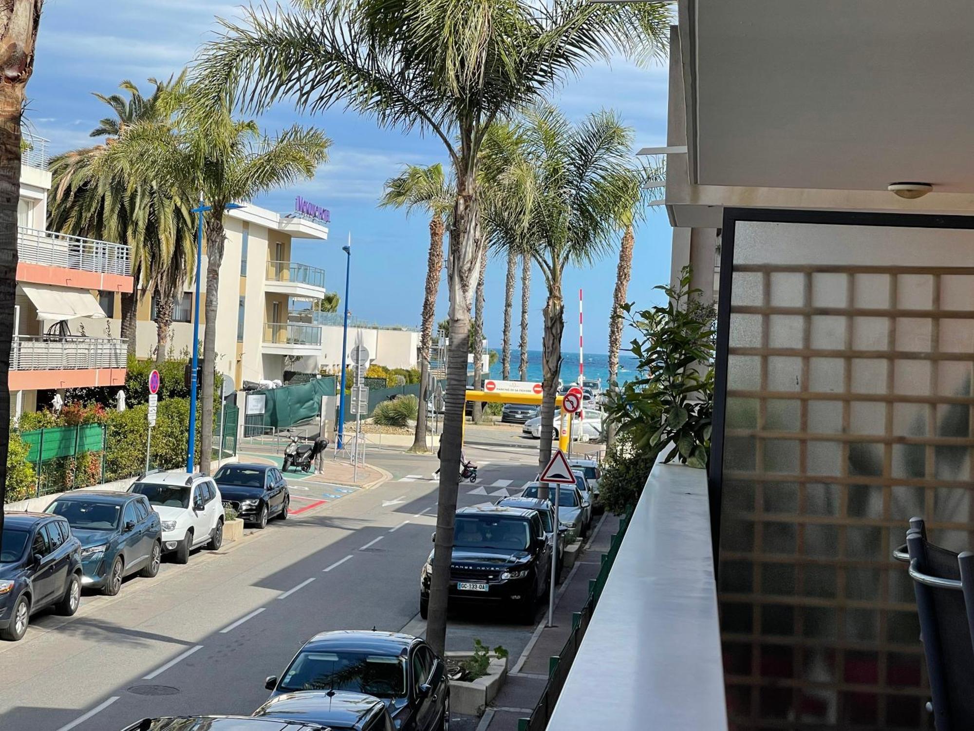 Villeneuve Loubet Plage- Entre Nice Et Cannes Екстер'єр фото